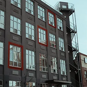 3* Hotel Feather Factory